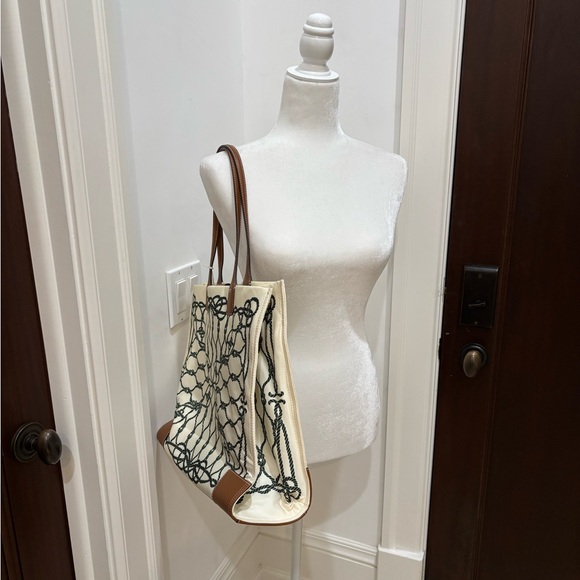 Tory Burch Ella Printed Tote Bag New with tag perfect condition no odors - Picture 2 of 11